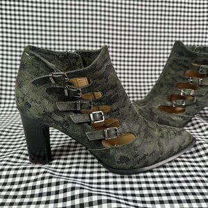 LLOYD Shoes Women's Camo Dark Green Buckle Pump Heel Boot EU 38.5 / US 7.5